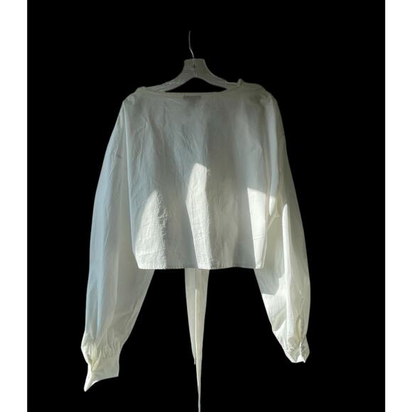 PrettyLittleThing Women's Size 16 Front Tie Low Cut Crop Top Long Sleeve (NWT) - Picture 3 of 9